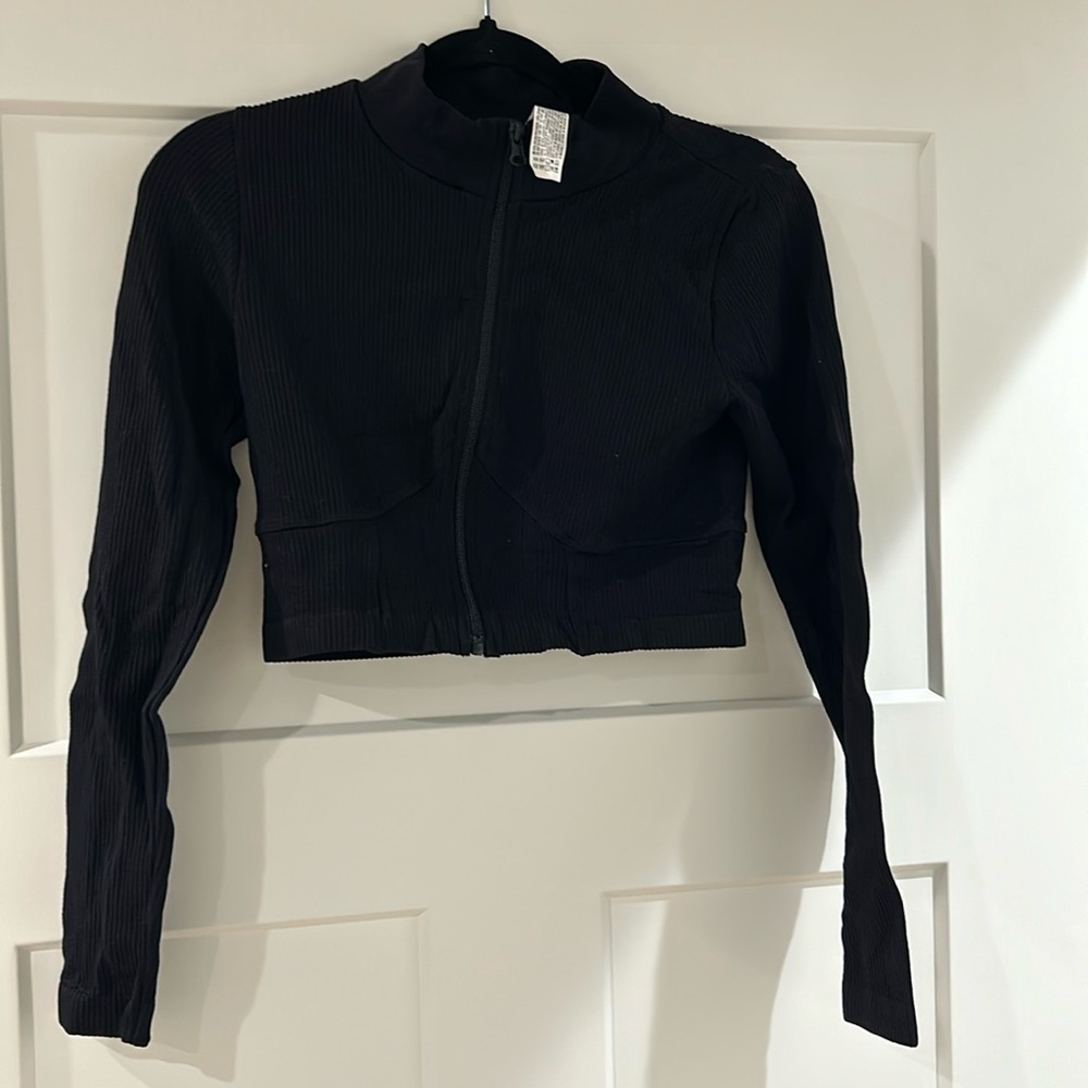 Forever 21 cropped black zip up